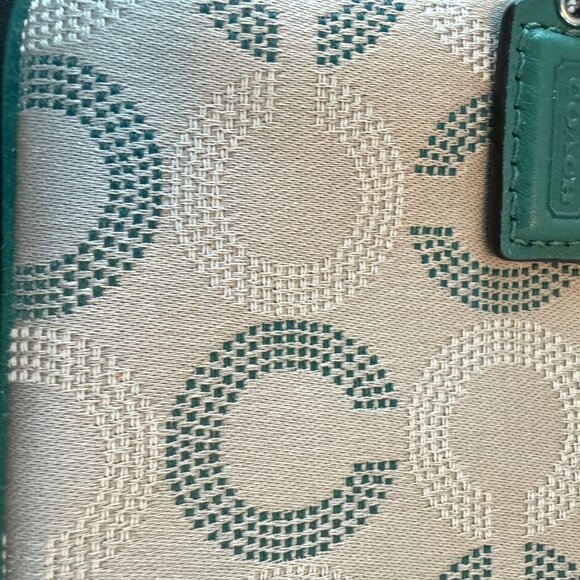 COACH – Ashley Dotted OP Small Wristlet/Clutch/Wallet F49460 - Picture 7 of 8